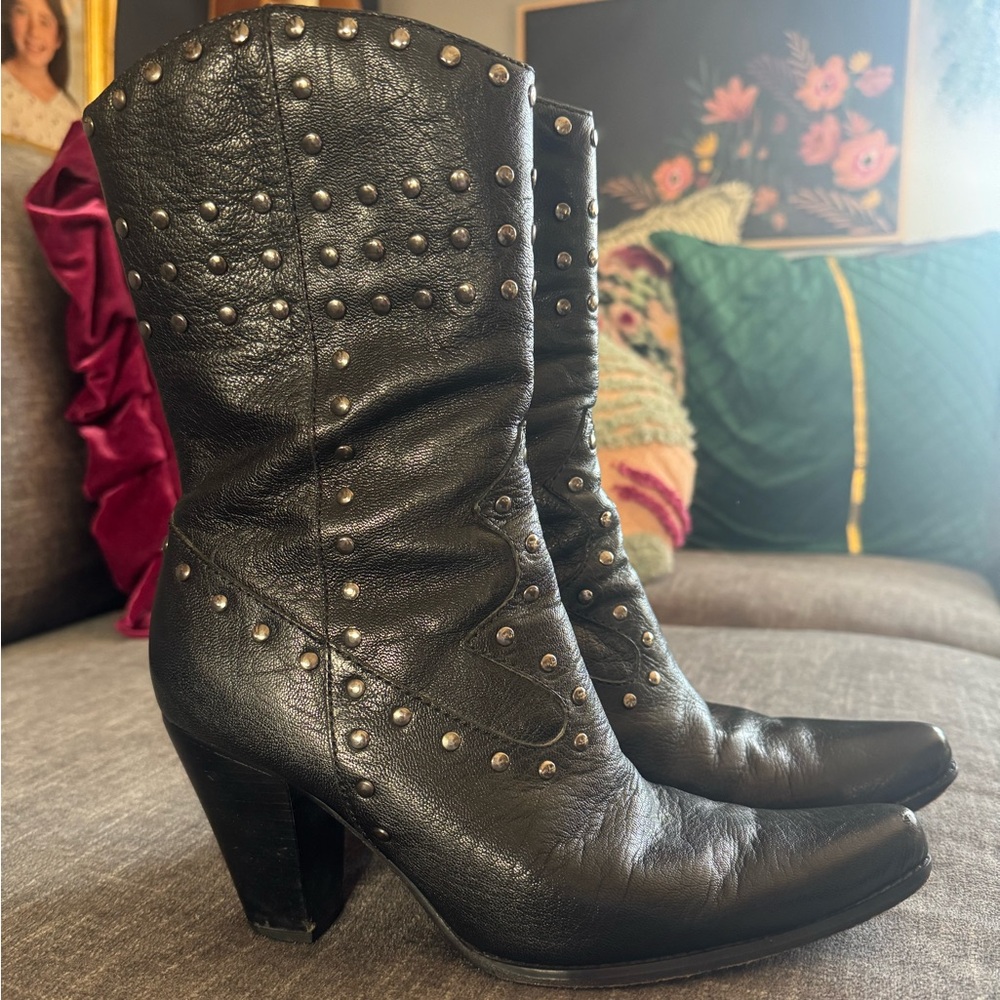Steven black studded boots size 8. Used good condition. Vero Cuoio